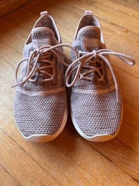 New Balance Women's Dusty Rose Knit Athletic Sneakers